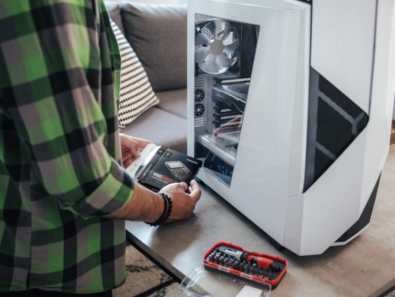 Tech Equipment Maintenance Tips to Extend Your Gadget Lifespan